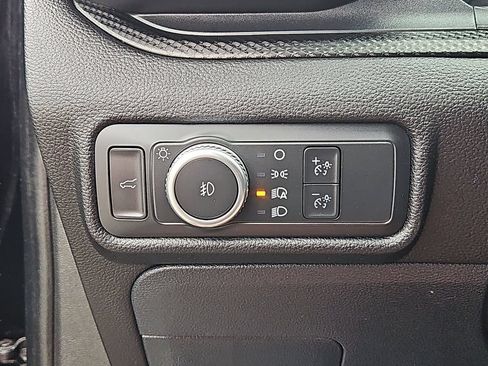 Used 2022 Ford Explorer ST-Line AWD/4WD image 16