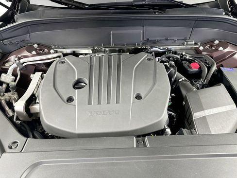 New 2026 Volvo XC90 B5 Plus w/ Protection Package Premier AWD/4WD image 32