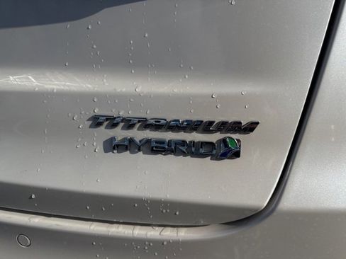 Used 2019 Ford Fusion Titanium image 11