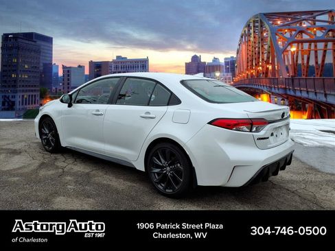 Used 2023 Toyota Corolla SE image 5