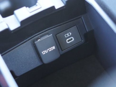 Used 2026 Toyota Corolla Cross LE FWD image 33