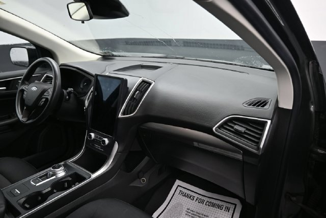 Used 2022 Ford Edge SE w/ Black Appearance Package AWD/4WD image 8