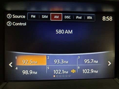 Used 2019 Nissan Pathfinder SL AWD/4WD image 25
