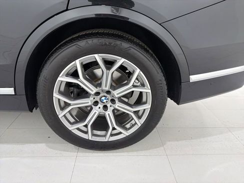 Used 2026 BMW X7 xDrive40i w/ Premium Package image 51