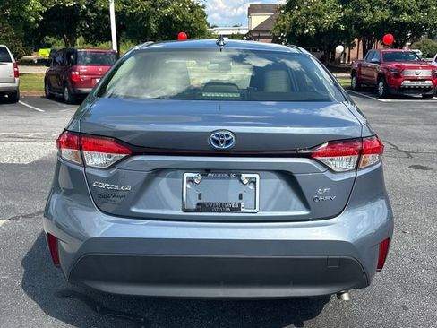 Used 2025 Toyota Corolla LE FWD image 4