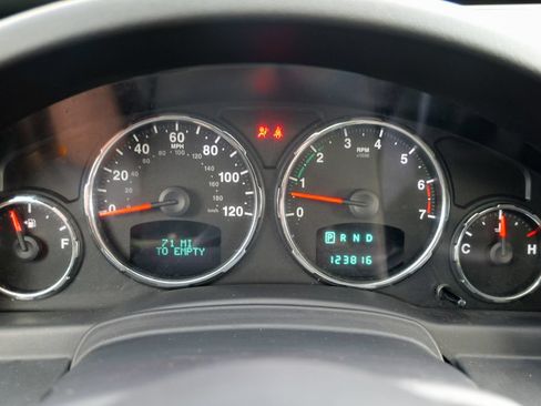 Used 2011 Jeep Liberty Limited w/ Chrome Accents Group AWD/4WD image 45