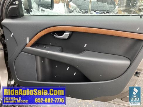 Used 2011 Volvo XC70 3.2 image 13