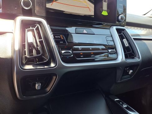 Certified 2023 Kia Sorento S w/ Panoramic Sunroof Package FWD image 17
