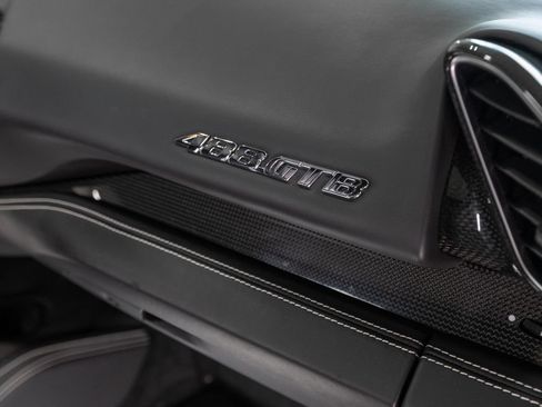 Used 2018 Ferrari 488 GTB RWD image 19