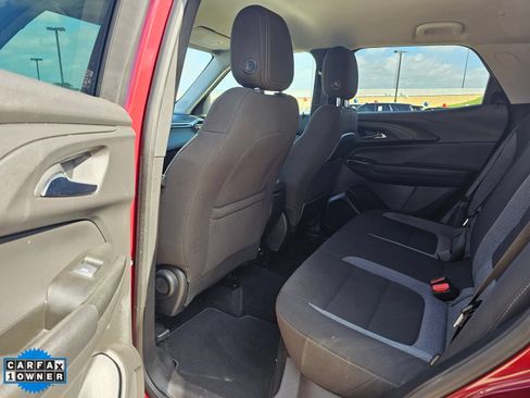 Used 2025 Chevrolet TrailBlazer LT AWD/4WD image 30