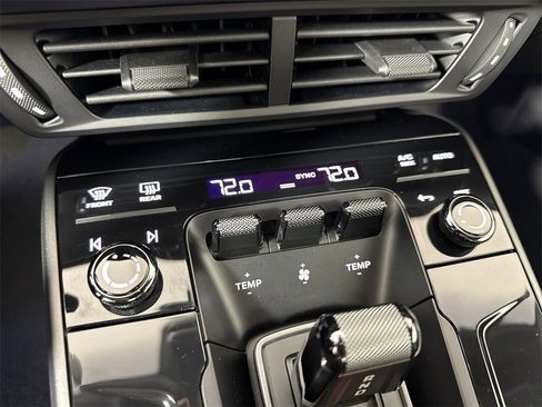 Certified 2025 Porsche 911 Carrera image 31