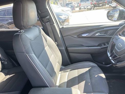 Used 2023 Chevrolet TrailBlazer RS w/ Sun and Liftgate Package image 14