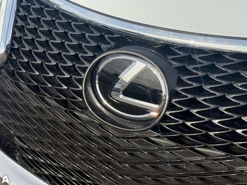 Used 2016 Lexus RC 200t image 7