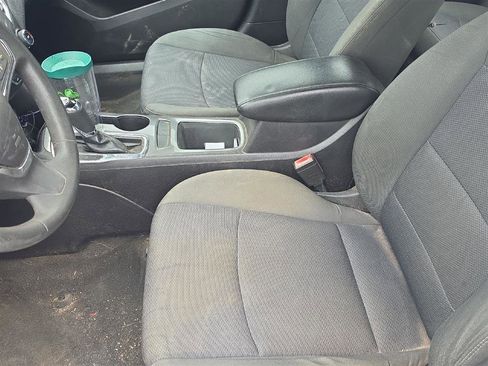 Used 2017 Chevrolet Cruze LT FWD image 5