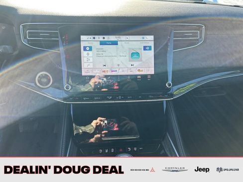 Used 2022 Jeep Wagoneer Series II w/ Premium Group I image 19