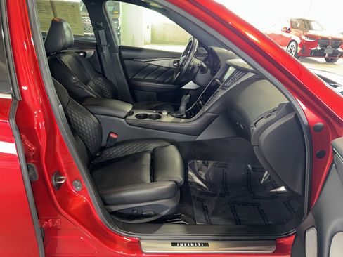 Used 2018 INFINITI Q50 Red Sport 400 w/ Sensory Package (Sport) image 10