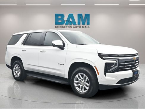 Used 2025 Chevrolet Tahoe LT AWD/4WD image 1