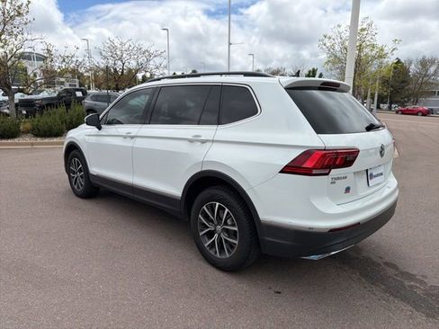 Used 2018 Volkswagen Tiguan SE w/ Panoramic Sunroof Package AWD/4WD image 4