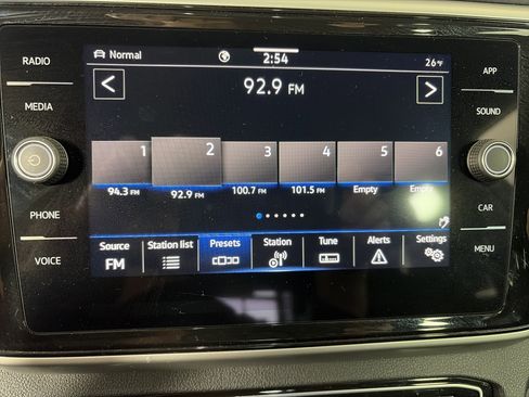 Used 2023 Volkswagen Atlas SE image 23