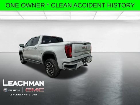 Used 2024 GMC Sierra 1500 AT4 w/ Technology Package AWD/4WD image 3