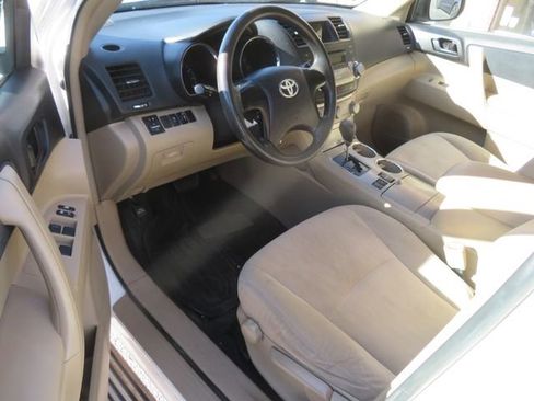 Used 2011 Toyota Highlander image 16