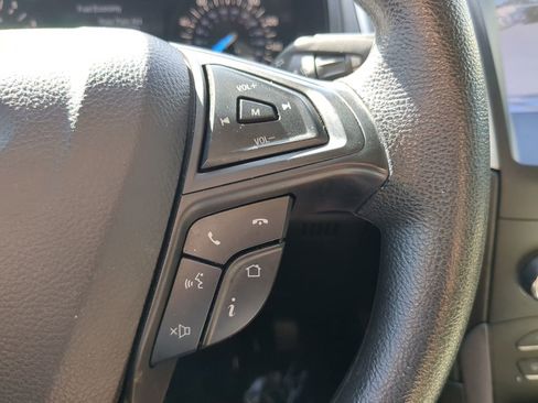 Used 2020 Ford Edge SE image 30