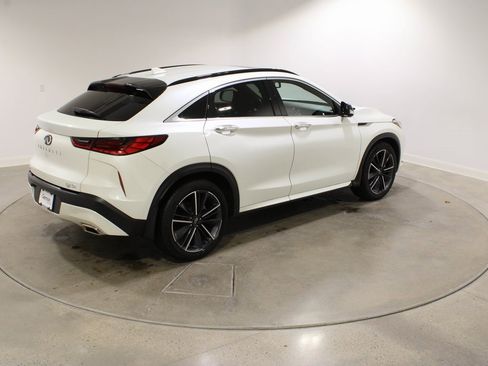 Used 2023 INFINITI QX55 Essential image 5