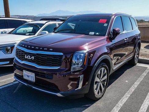 Certified 2022 Kia Telluride EX w/ EX Premium Package AWD/4WD image 6