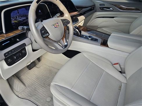 Used 2024 Cadillac Escalade ESV Sport Platinum w/ LPO, ONYX Package image 20