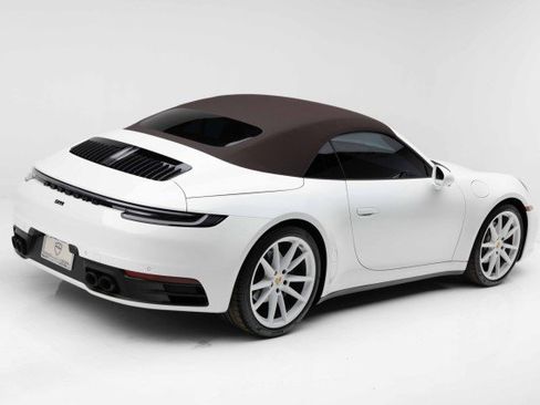 Used 2024 Porsche 911 Carrera image 19