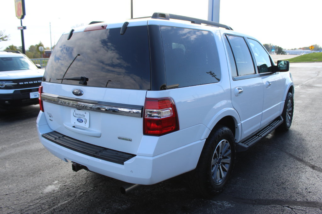 Used 2017 Ford Expedition XLT w/ Equipment Group 201A AWD/4WD image 5