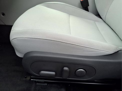 Used 2025 Hyundai Kona SEL AWD/4WD image 15