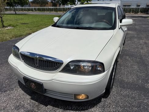 Used 2004 Lincoln LS RWD image 16