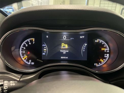 Used 2022 Jeep Grand Cherokee Laredo X image 24