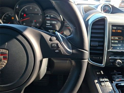 Used 2014 Porsche Cayenne Platinum Edition image 22