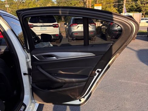 Used 2018 BMW 530i xDrive AWD/4WD image 45