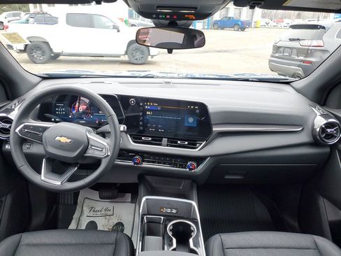 Used 2025 Chevrolet Equinox LT w/ Convenience Package II image 27