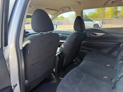 Used 2015 Nissan Rogue SV w/ SV Premium Package AWD/4WD image 10