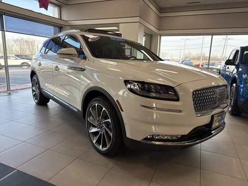 Used 2023 Lincoln Nautilus Reserve w/ Equipment Group 202A image 1