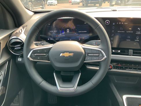 New 2026 Chevrolet Equinox LT w/ Convenience Package II image 17