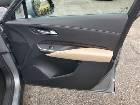 Used 2024 Cadillac XT4 Premium Luxury image 39