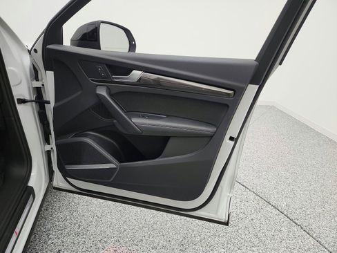 Used 2023 Audi SQ5 Premium Plus w/ Premium Plus Package image 19