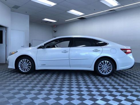 Used 2015 Toyota Avalon XLE Touring FWD image 5