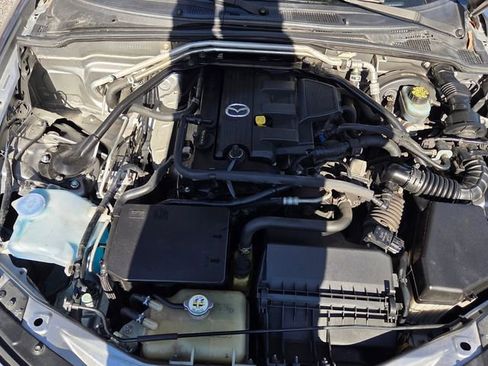 Used 2014 MAZDA MX-5 Miata Club image 18