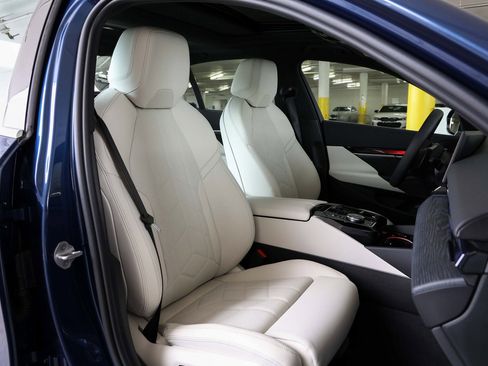 New 2026 BMW 530i w/ Premium Package image 32