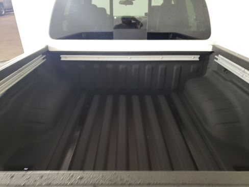 New 2026 Nissan Frontier PRO-4X w/ Pro-4x Convenience Package image 13