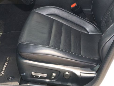 Used 2016 Lexus IS 200t w/ F Sport Package RWD image 14