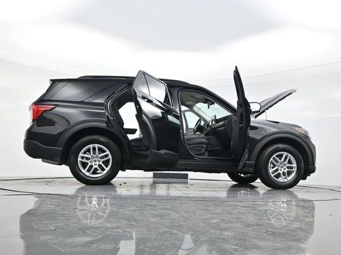 New 2025 Ford Explorer Active image 58