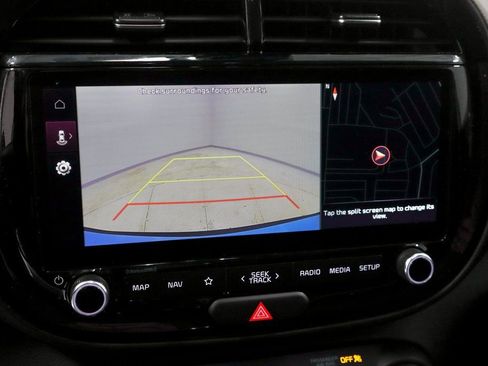 Used 2025 Kia Soul EX image 2