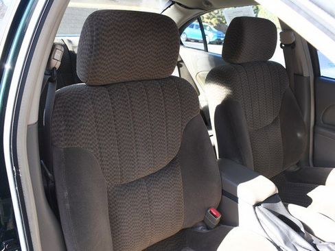 Used 2002 Pontiac Grand Am SE image 26